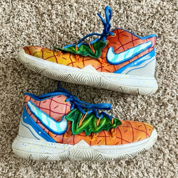 RARE Nike SpongeBob SquarePants Pineapple House Kyrie 5 Size 4.5 Y - Picture 9 of 11